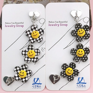 Charme de Téléphone Fleur Visage Souriant Motif Damier Pois Chaîne en Résine Avec Fermoir Coeur en Alliage Ornement