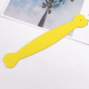 Gelber Kunstleder-Herzriemen mit Karomuster DIY-Zubehör für Taschen und Handyhüllen
