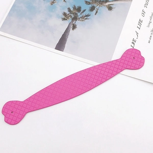 Rosa Lederriemen mit Herz- und Karomuster für DIY-Handyhüllen und Taschen