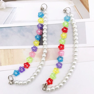 Bijoux de téléphone en perles acryliques colorées et perles nacrées avec fermoir argent