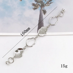 Silver irregular wave chain bracelet with magnetic clasp, 160mm length and 15g weight