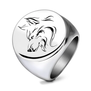 Chevalière en acier inoxydable argenté pour homme avec gravure de tête de loup noire