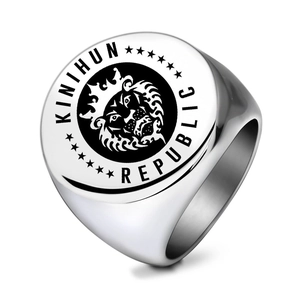 Vintage lion king signet ring in silver titanium steel with circular heraldic engraving