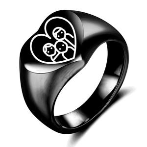 Black heart-shaped signet ring with family portrait engraving for Mother's Day