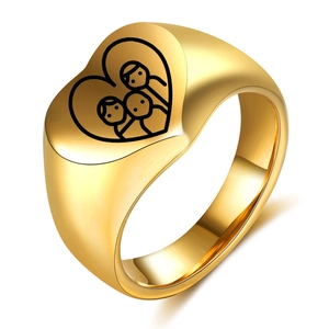 Golden heart signet ring with family portrait engraving and polished finish