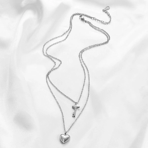 Collana a doppio strato in acciaio inossidabile con pendenti a cuore e chiave
