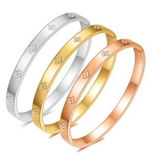 Driedelige set van 6 mm met diamanten ingelegde roestvrijstalen armbanden in goud, zilver en rosé