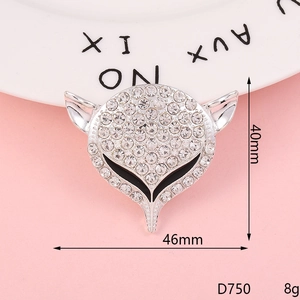 Detail of fox-shaped crown jewel accessory with measurements 46mm by 40mm and 8g weight