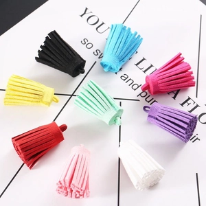 Colorful 3cm faux suede tassel pendants for DIY crafts and keychain accessories