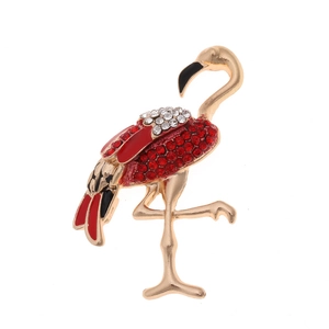 Funkelnde Flamingo-Brosche mit roten und weißen Strasssteinen auf goldener Legierung