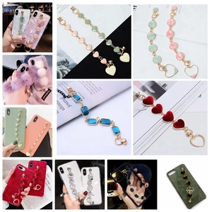 Cadenas creativas para móvil con corazones de terciopelo y accesorios de cristal
