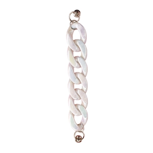 Iridescent acrylic chain link accessory with pearlescent finish for DIY phone cases