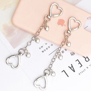 Silver heart-shaped clasp metal chain accessory with heart pendants for phone cases