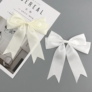 Barrette à cheveux élégante en satin avec rubans en crème et blanc pour la coiffure DIY