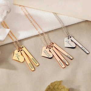 Collier personnalisé en acier inoxydable avec pendentif cœur et barre en or, rose et argent