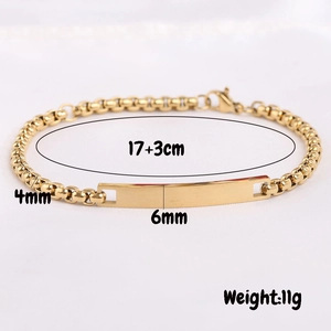 Detailed view of a 6mm polished gold stainless steel bar on a pearl chain bracelet