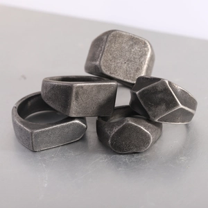 Vintage Stainless Steel Signet Ring For Men Geometric Square Heart Rhombus Pattern Distressed Industrial Style Jewelry