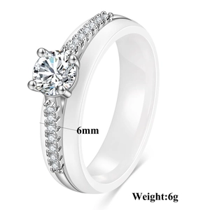 Detail van 6mm witte keramische ring met zirkonia inleg en 6g gewicht specificatie