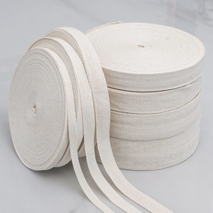 Ruban de coton à chevrons blanc naturel en rouleau pour bordure et couture de vêtements
