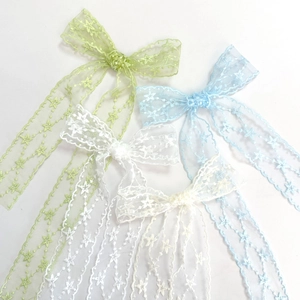 Lazos para el pelo de encaje con estrellas y cintas largas en cuatro tonos pastel