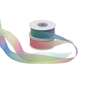 Rotoli di nastro in organza sfumato arcobaleno per fiocchi e pacchi regalo