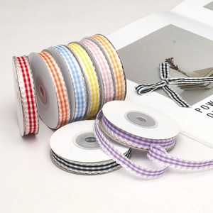 Set di nastri a quadretti colorati da 1cm con bordi smerlati per fiocchi fai-da-te