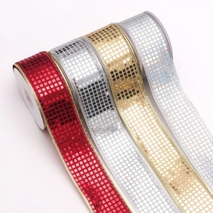 Set di nastri con paillettes quadrate in oro, argento e rosso per confezioni regalo e fai da te