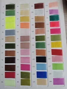 Nuancier détaillé pour rubans en satin présentant les teintes 55 à 140 pour mariages