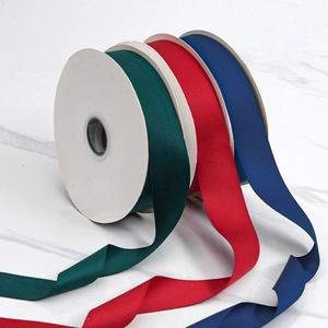 Rubans satinés mats en coton polyester vert rouge et bleu marine pour cadeaux