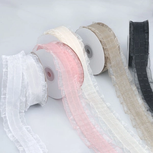 Rubans en organza à carreaux avec bord à volants en plusieurs couleurs pour décoration