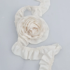 3cm white pleated cotton lace trim with ruffled floral design for curtains and doll dresses