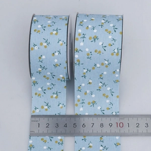 Floral print ribbons in light blue with daisy patterns for DIY hair accessories and gifts