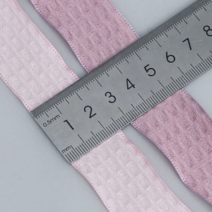 Rosa und lila 2,5 cm Rüschen-Waffel-Bänder für DIY-Geschenkverpackungen und Bastelbögen