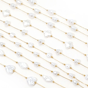 Elegante collana dorata con perle bianche a forma di cuore e quadrifoglio da donna