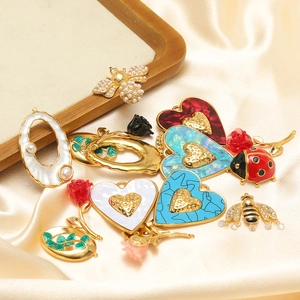 Pendentifs cœur et insectes en acier inoxydable doré avec émail coloré et cristaux DIY