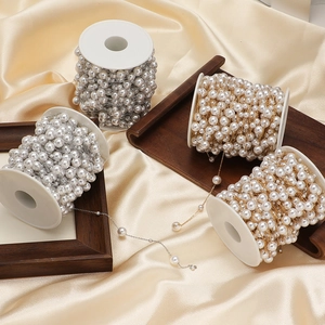 Goud- en zilverkleurige RVS-kettingen met witte parels op spoelen voor DIY-sieraden maken