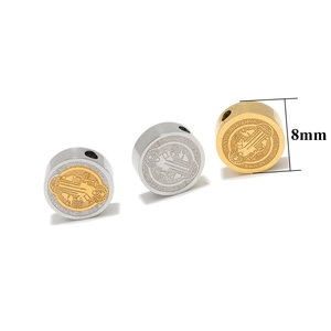 Vue détaillée des perles de Saint Benoît de 8mm pour la création de bijoux DIY