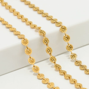 Catena in acciaio inossidabile placcata oro 18K con maglie a disco a forma di girasole
