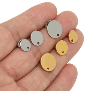Ohrstecker aus Edelstahl in Gold und Silber mit Loch in drei verschiedenen Größen