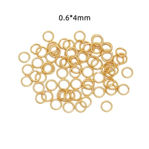 Gedetailleerde weergave van gouden 0,6x4mm buigringen voor DIY sieraden maken