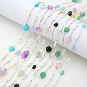 Collana di pietre naturali e perle con catena in acciaio inossidabile stile boho