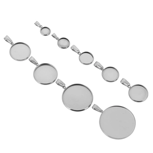 Various sizes of silver stainless steel round pendant trays for DIY jewelry making
