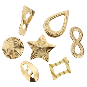 Goldene Edelstahl Ohrring-Zubehör in Stern- und Tropfenform mit Vintage-Textur