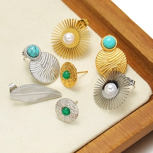 Vintage 18k gold pearl sunflower earrings with bohemian turquoise and feather details