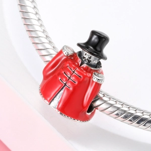 Nussknacker-Soldat-Charm aus S925 Sterlingsilber mit roter Emaille für Schlangenarmbänder