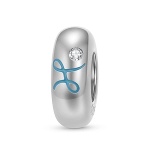 Macro di charm in argento 925 con lettera H in smalto blu e pietra in zirconia