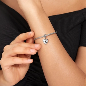 S925 silver snake chain bracelet featuring a heart-shaped Aries zodiac pendant with zircons