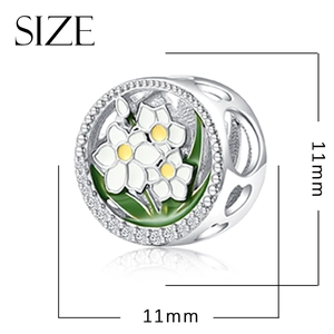 Dimensions détaillées de 11mm pour ce pendentif en argent S925 avec émail et zircone