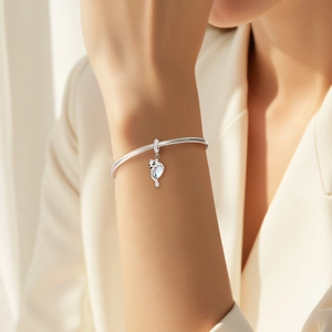 Elegant S925 sterling silver leopard moonstone beaded bracelet worn on a model's wrist