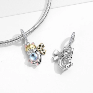 Cat charm in 925 silver with blue pearl, gold plating, and pink enamel cat head